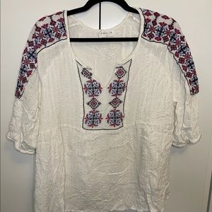 Pretty peasant top w/ embroidery and silver threads